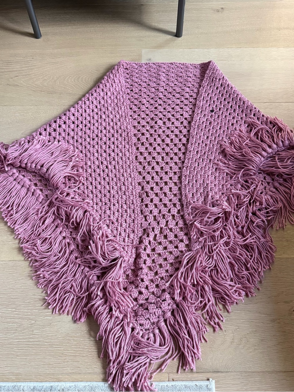 Crochet Triangle Shawl with Fringe – Dusty Rose/Pink